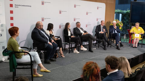 Talkrunde zum Thema Barrierefreiheit